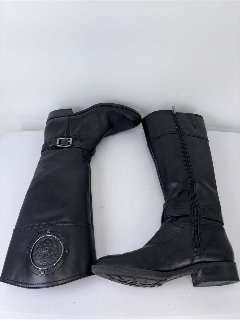 🪡 Vince Camuto Phillie Black Leather Knee Boots with Medallion riding - Picture 6 of 9